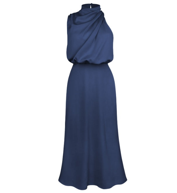 Robe Satinée Élégante – Soirée d’Été